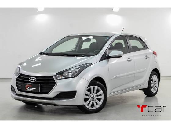 HYUNDAI HB20 1.6 COMFORT PLUS 16V FLEX 4P AUTOMÁTICO HYUNDAI HB20 1.6 COMFORT PLUS 16V FLEX 4P AUTOMÁTICO